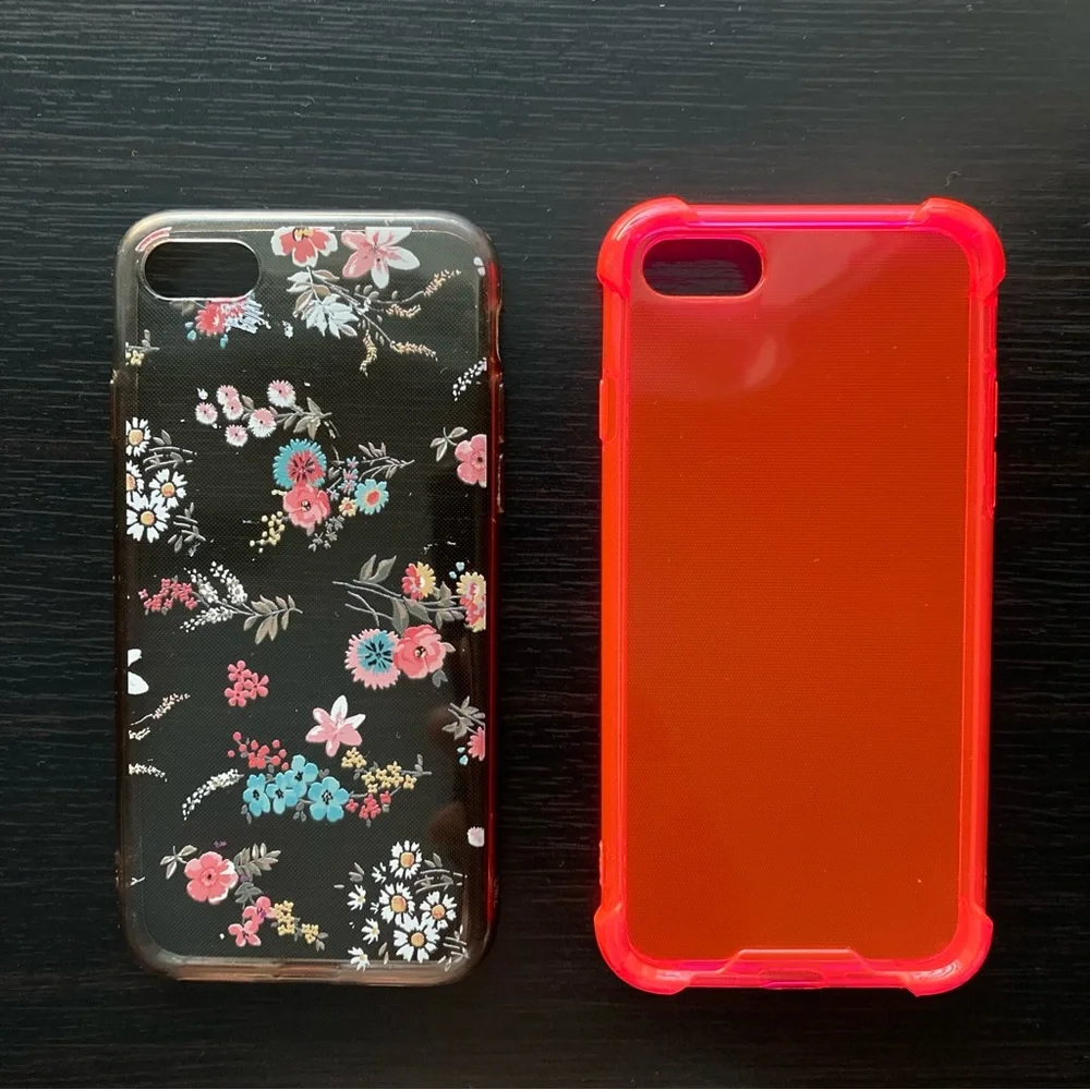 Set of 2 Apple iPhone SE / iPhone 7 cases 6.1”